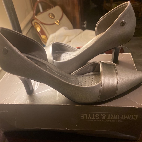 Life Stride High Heels - Picture 5 of 6